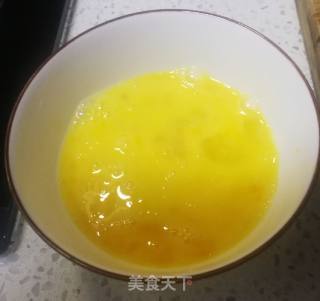 香肠炒柿子椒的做法步骤：2