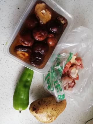 家庭版黄焖鸡的做法步骤：1