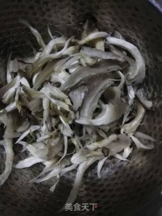 烩菌菇的做法步骤：1