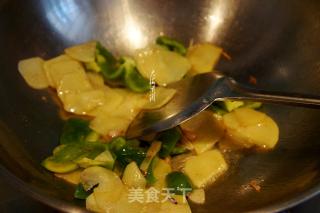 土豆片炒牛肉的做法步骤：5