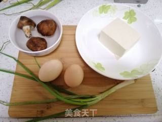 豆腐香菇蒸蛋的做法步骤：1