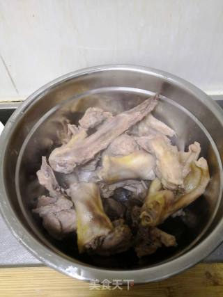 红焖老鸭的做法步骤：3