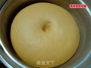 南瓜香葱椒盐卷的做法步骤：2