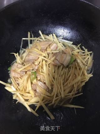 五花肉炒土豆丝的做法步骤：7