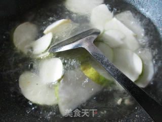 鲜素鸡烧大头菜的做法步骤：5