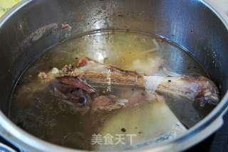 烀羊腿的做法步骤：5