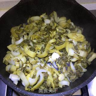 酸菜炒牛肉的做法步骤：10