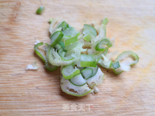 牛肉炒花菜的做法步骤：5