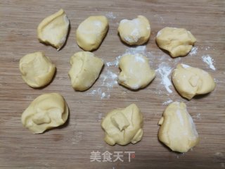 芝士肉松餐包的做法步骤：4