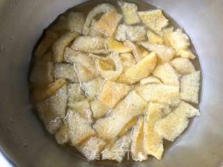 肉皮酸辣汤的做法步骤：1