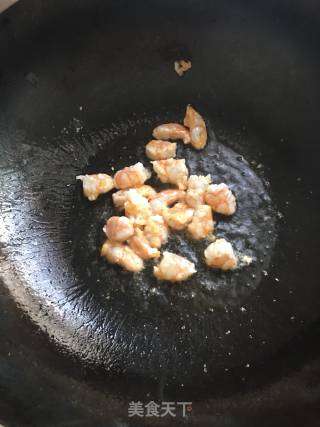 虾仁炒鸡蛋的做法步骤：5