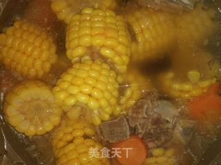 排骨玉米汤的做法步骤：5