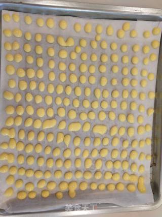 蛋黄溶豆的做法步骤：7