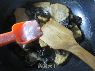 黑木耳烧鲜素鸡的做法步骤：10