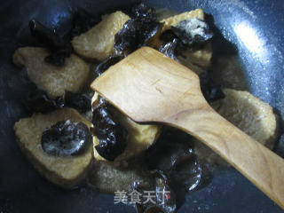 黑木耳烧鲜素鸡的做法步骤：11