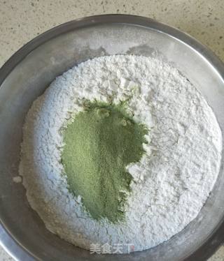 菠菜粉豆沙包的做法步骤：2