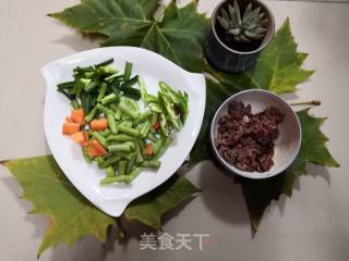 牛肉炒豆王的做法步骤：2