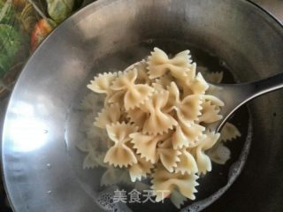 蔬菜拌意粉的做法步骤：3