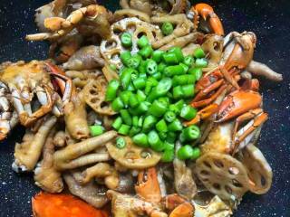肉蟹煲的做法步骤：15
