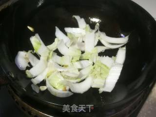 黑木耳炒白菜的做法步骤：4