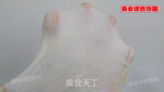 金色荷花椰蓉面包的做法步骤：1
