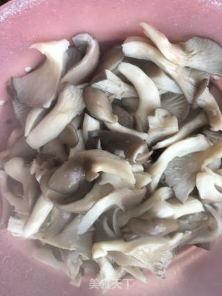 平菇炖海珍的做法步骤：4