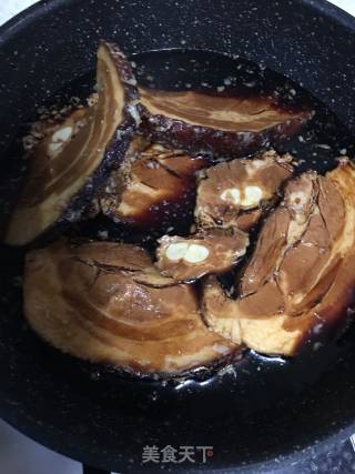 梅菜扣肉的做法步骤：11