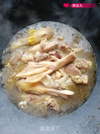 莲藕焖鸭肉的做法步骤：3