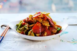 黑椒牛肉香肠爆炒甘蓝菜的做法步骤：7