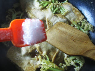 花菜烧鲜素鸡的做法步骤：10