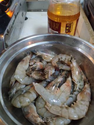 油焖大虾的做法步骤：1