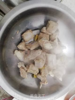 糖醋排骨的做法步骤：3