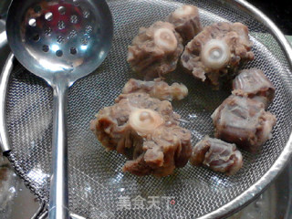 海参枸杞牛尾汤的做法步骤：5