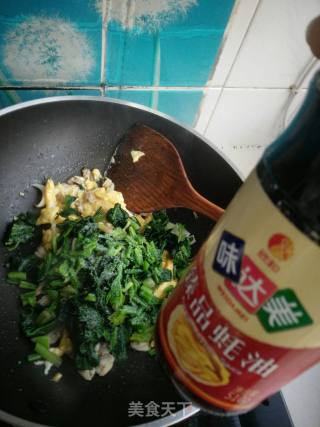 菠菜蛤肉炒鸡蛋的做法步骤：10