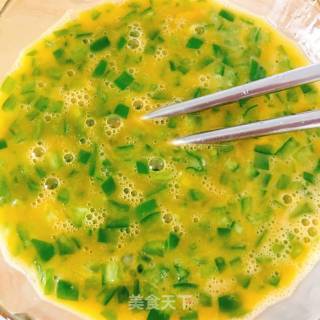 青椒粒炒蛋的做法步骤：5