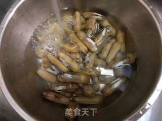 盐焗蛏的做法步骤：1