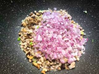 香菇肉酱面的做法步骤：8
