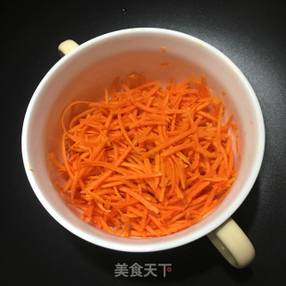 南瓜丝饼的做法步骤：1