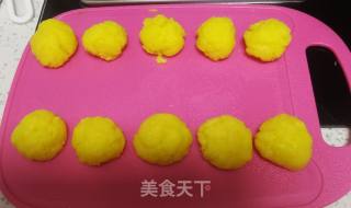 奶黄包的做法步骤：4