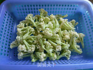干煸菜花的做法步骤：1