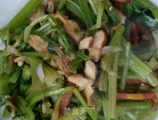 芹菜炒豆干的做法步骤：3