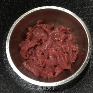 牛肉汤面的做法步骤：1