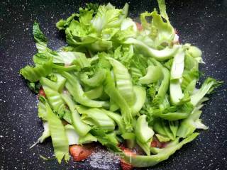 五花肉炒芥菜的做法步骤：7