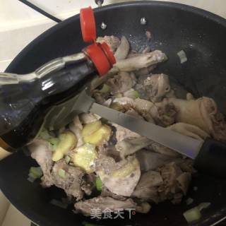 小鸡炖蘑菇的做法步骤：4