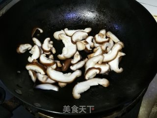 芥菜炒香菇的做法步骤：4