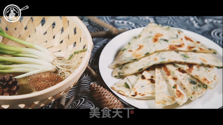 葱油饼的做法步骤：11