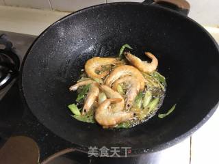 醪糟烧大虾的做法步骤：4