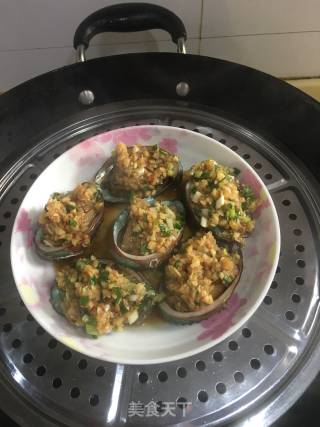清蒸蒜蓉鲍鱼的做法步骤：5
