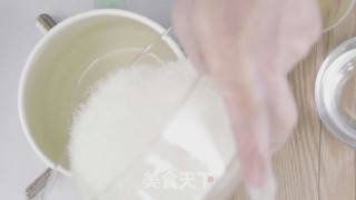 沙琪玛，月饼的必备——转化糖浆的做法步骤：1