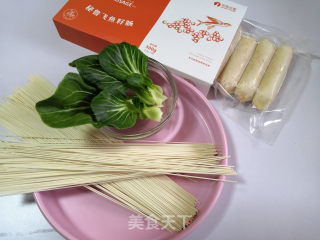 青菜鱼籽肠面的做法步骤：1